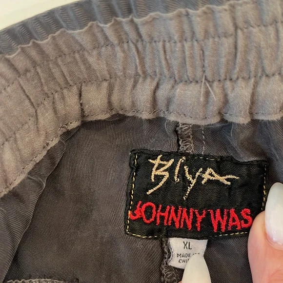 Johnny Was Embroidered Pants 👖 - Picture 5 of 10